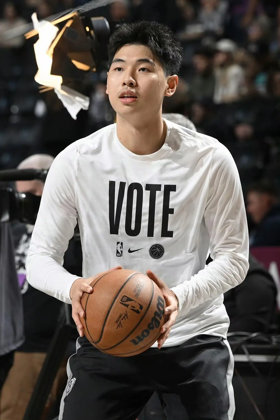 俊杰是, 次男篮亚洲