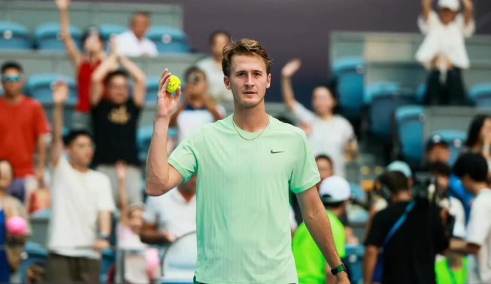 对吴易昺来 对吴易昺来