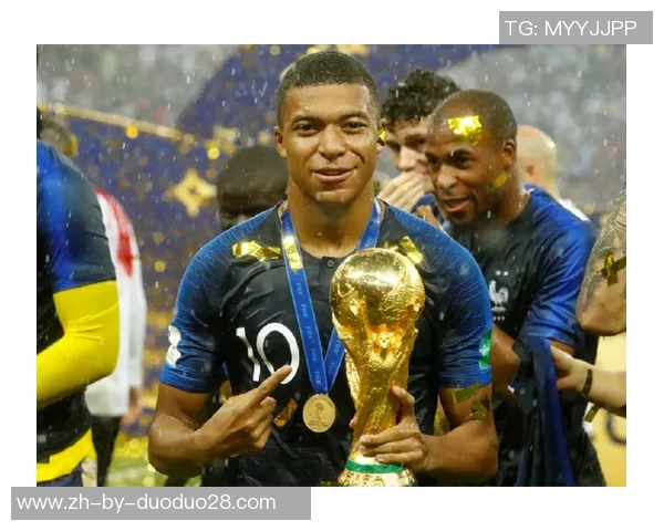 2025年度足球周刊揭晓全球球星收入榜 单项收入对比分析